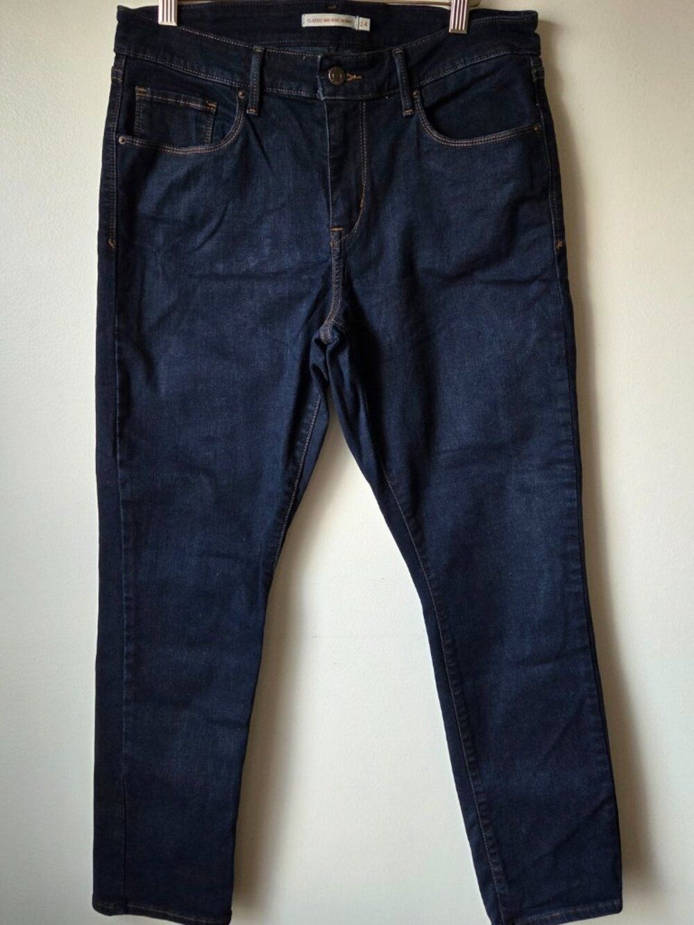 EUC LEVI'S CLASSIC MID RISE SKINY JEANS SIZE 14 WOMENS